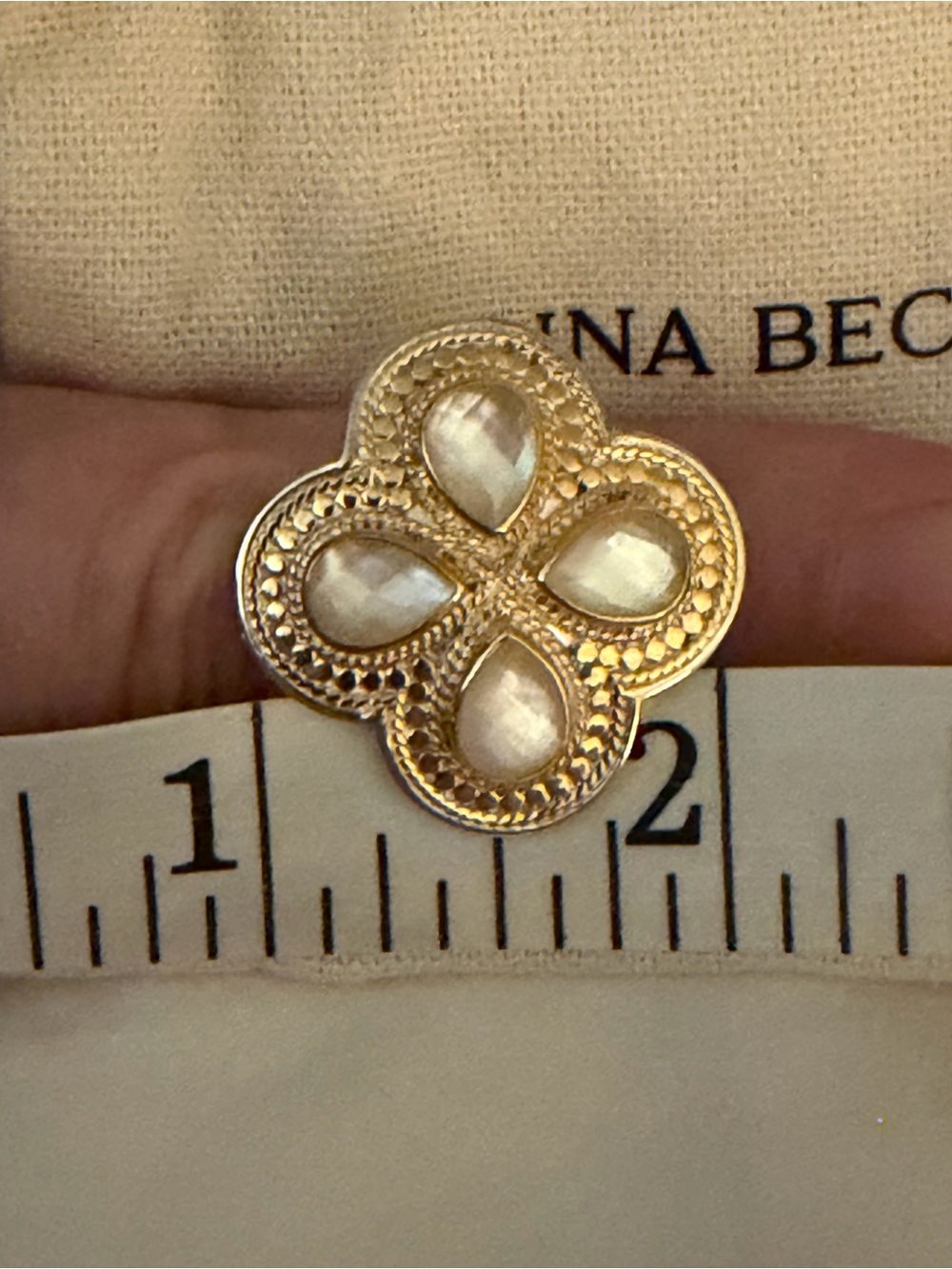 ANNA BECK White Quartz and Mother of Pearl Clover Ring Sz 6 - NIB - Picture 14 of 14